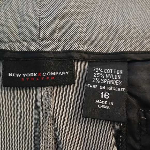 New York & Company Women's Gray Stretch Pinstripe Pencil Skirt Size 16 - Picture 3 of 9